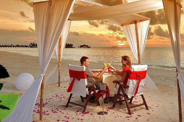 Honeymoon-Packages.jpg